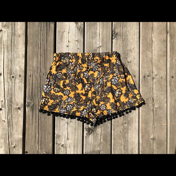 Bohemian Paisley Shorts - Picture 2 of 4